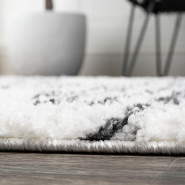 Elm Diamond Stripe Geometric Shag Area Rug